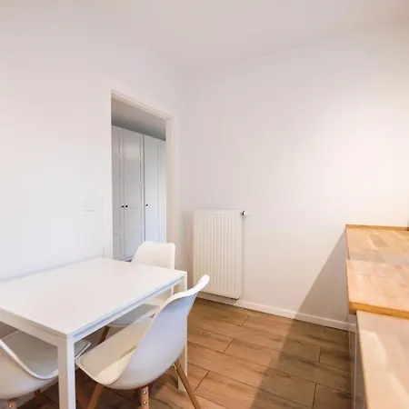 Апартаменты Develia Mala Praga Charming By Bookinghost