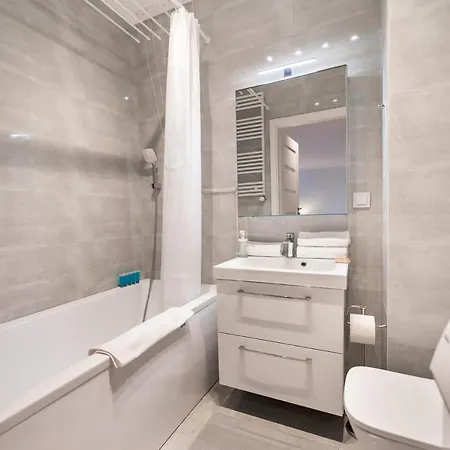 Develia Mala Praga Charming By Bookinghost * Варшава